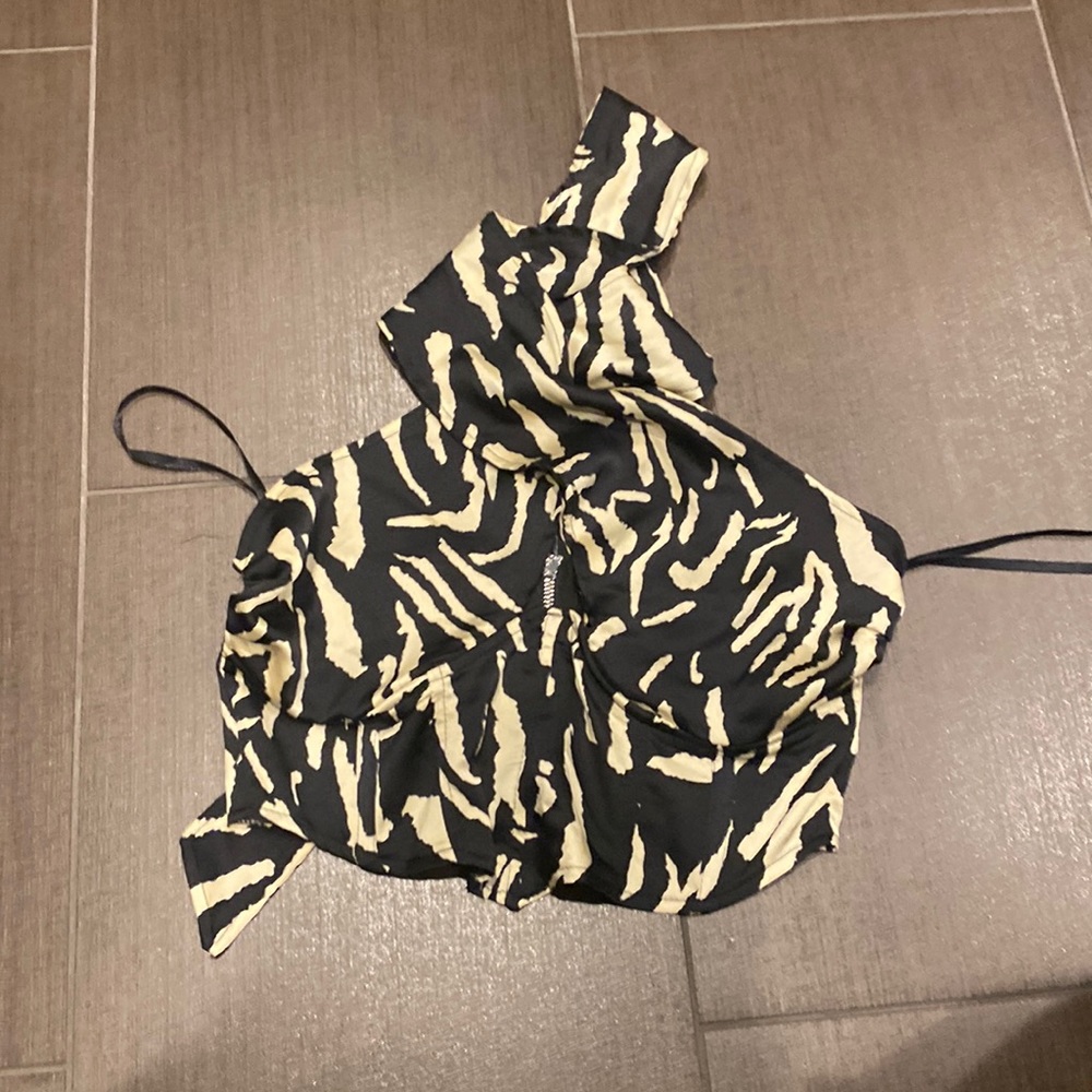 Missguided zebra crop top